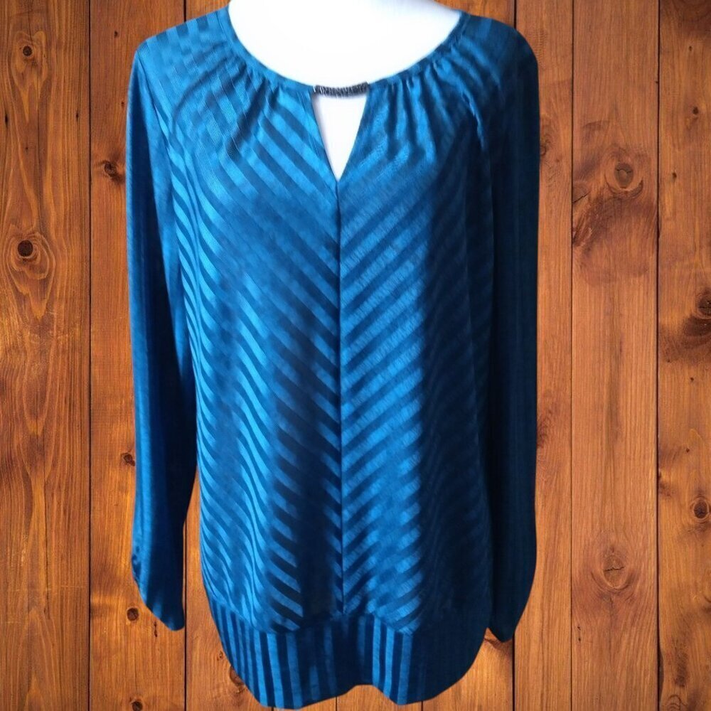 APT 9 Size Large Long Sleeve Pullover Blouse Ruched Sleeve Blue Office V-Neck